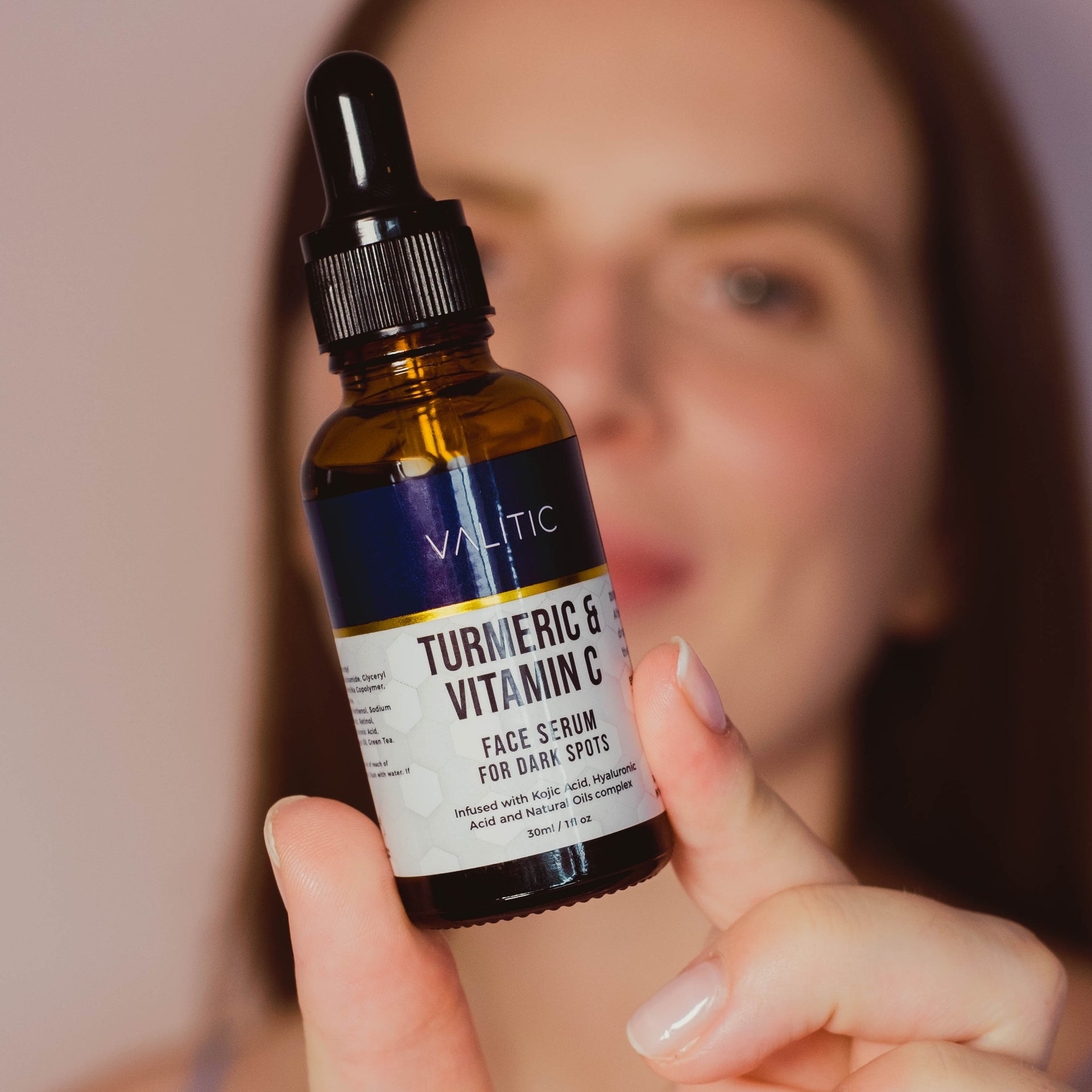 Turmeric & Vitamin C Dark Spots Face Serum