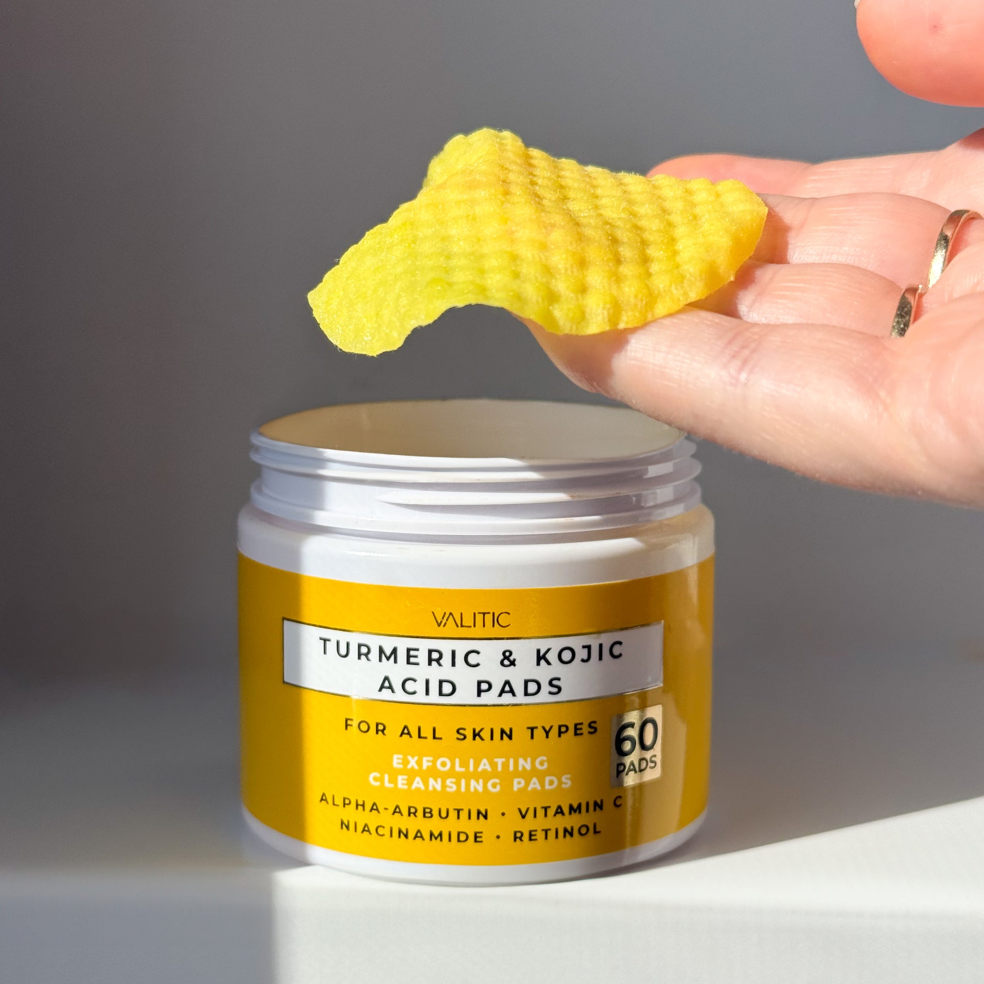 Turmeric & Kojic Acid Exfoliating Cleansing Pads